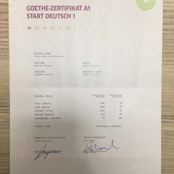 eylül-2018-donemi-ogrencilerimiz-belgelerini-aldilar