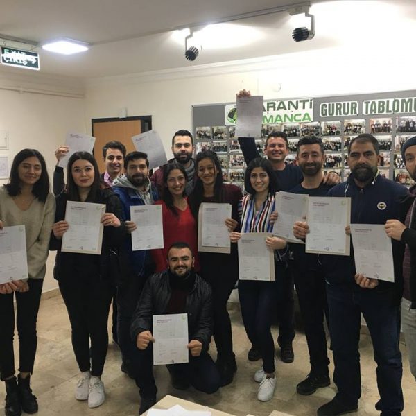 subat-2019-donemi-ogrencilerimiz-belgelerini-aldilar